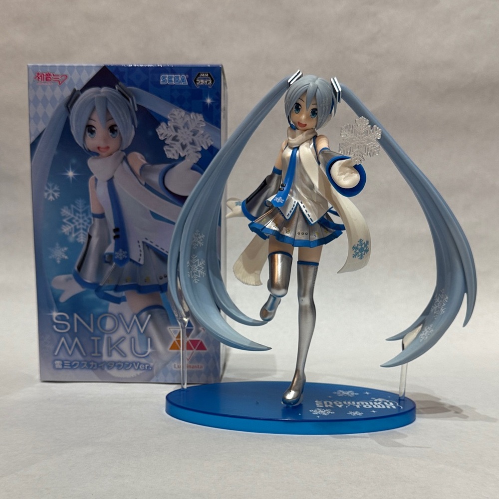 SEGA Snow Miku Hatsune Miku Figure - Blue and Silver
